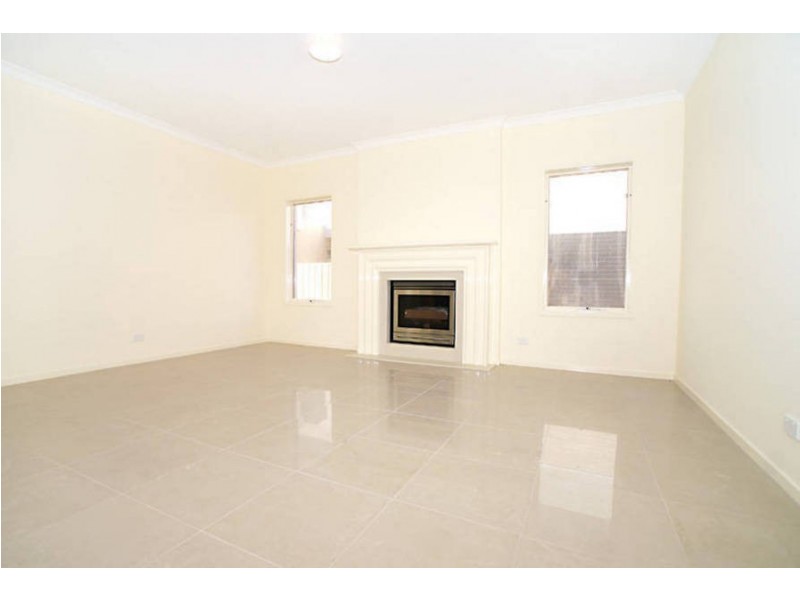 20 Vaucluse Blv, Point Cook VIC 3030