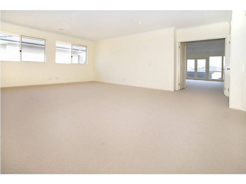 20 Vaucluse Blv, Point Cook VIC 3030