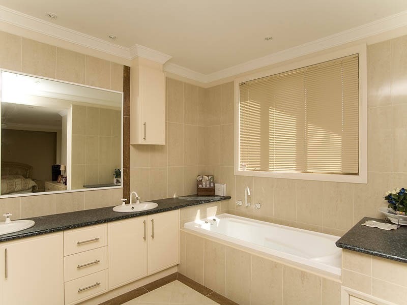23 The Avenue, Caroline Springs VIC 3023