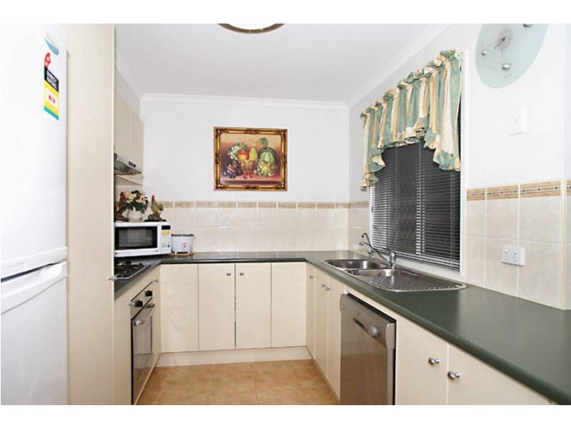 7 Coburn Way, Caroline Springs VIC 3023