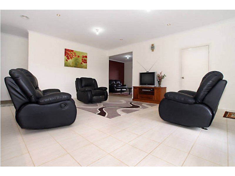 39 Domain Ave, Burnside Heights VIC 3023