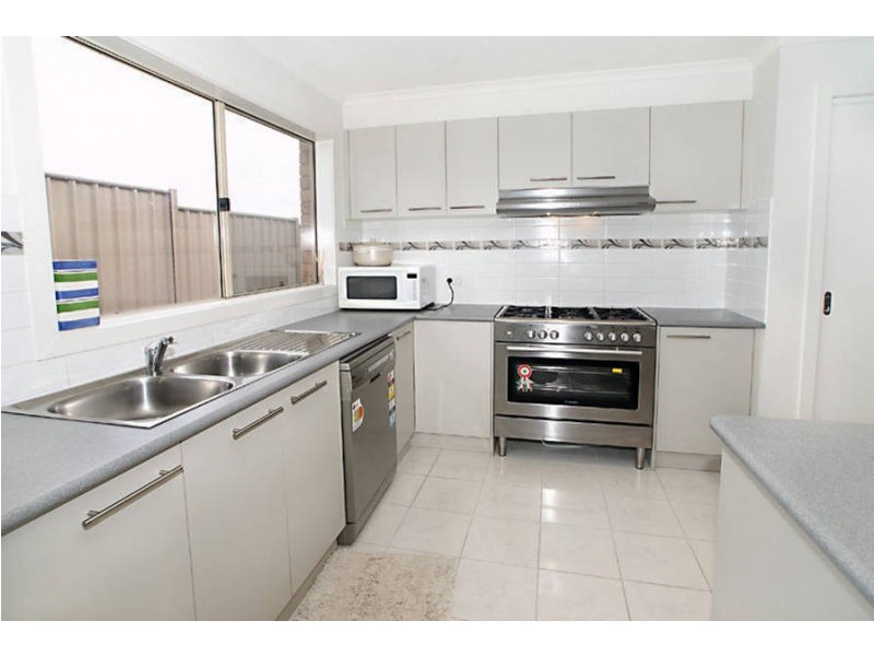 22 Hascombe Drive, Caroline Springs VIC 3023