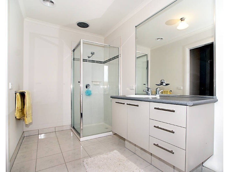 22 Hascombe Drive, Caroline Springs VIC 3023