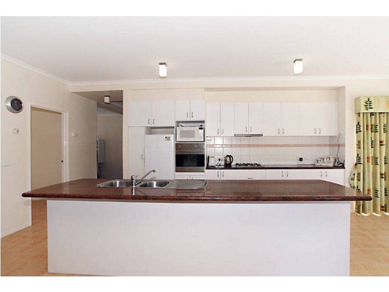 3 Kenrick Mews, Caroline Springs VIC 3023