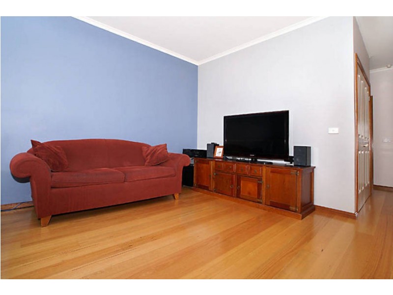 3 Parramatta Crt, Caroline Springs VIC 3023