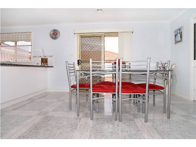 31 Wyperfield Cct, Caroline Springs VIC 3023