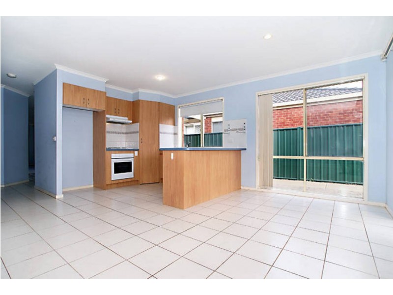 73 Fydler Ave, Burnside VIC 3023