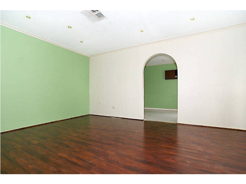 10 Birchwood Blv, Deer Park VIC 3023