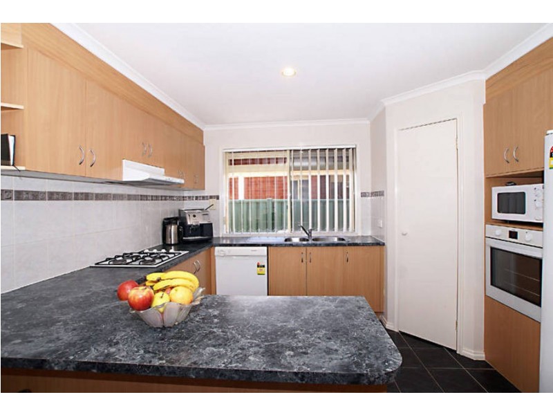 71 Fydler Ave, Burnside VIC 3023