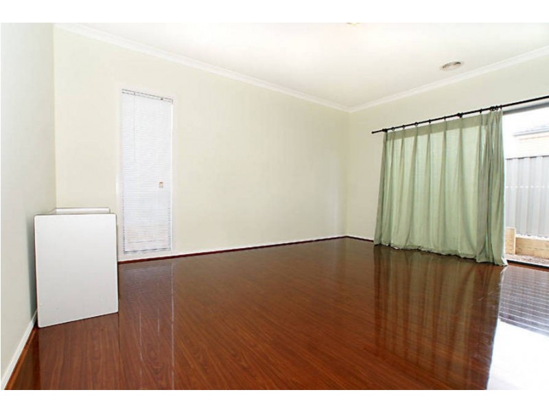 24 Caesia Way, Caroline Springs VIC 3023