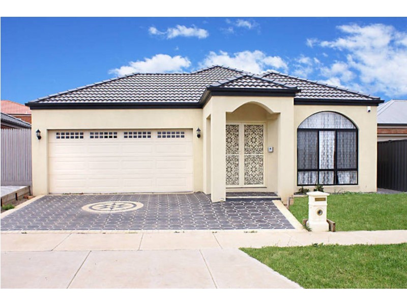3 Counihan Avenue, Caroline Springs VIC 3023