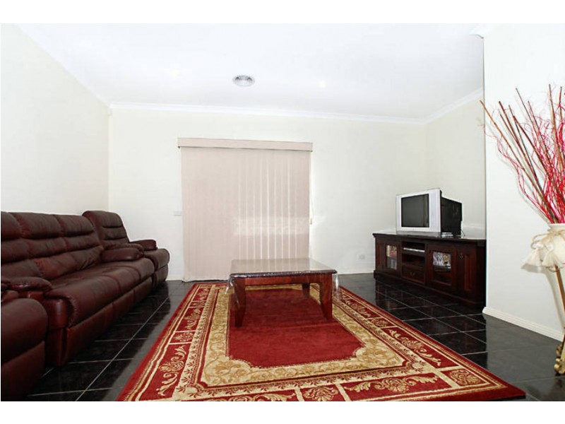 3 Counihan Avenue, Caroline Springs VIC 3023