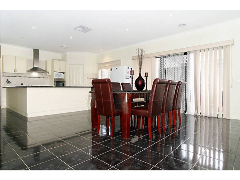 3 Counihan Avenue, Caroline Springs VIC 3023