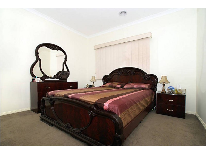 3 Counihan Avenue, Caroline Springs VIC 3023