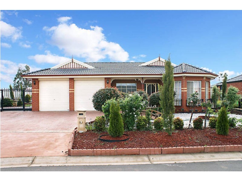 11 Daintree Retreat, Caroline Springs VIC 3023