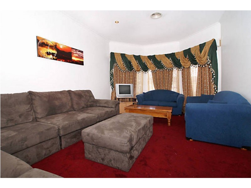 11 Daintree Retreat, Caroline Springs VIC 3023