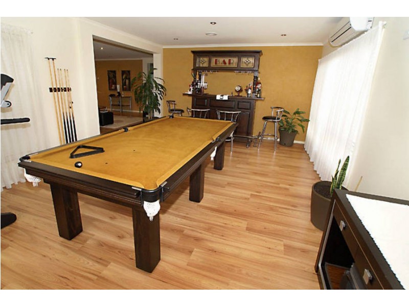 6 Regent Cct, Burnside Heights VIC 3023