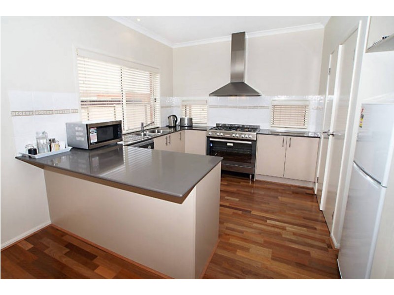 23 Waterside Drive, Burnside VIC 3023