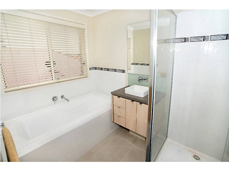 23 Waterside Drive, Burnside VIC 3023