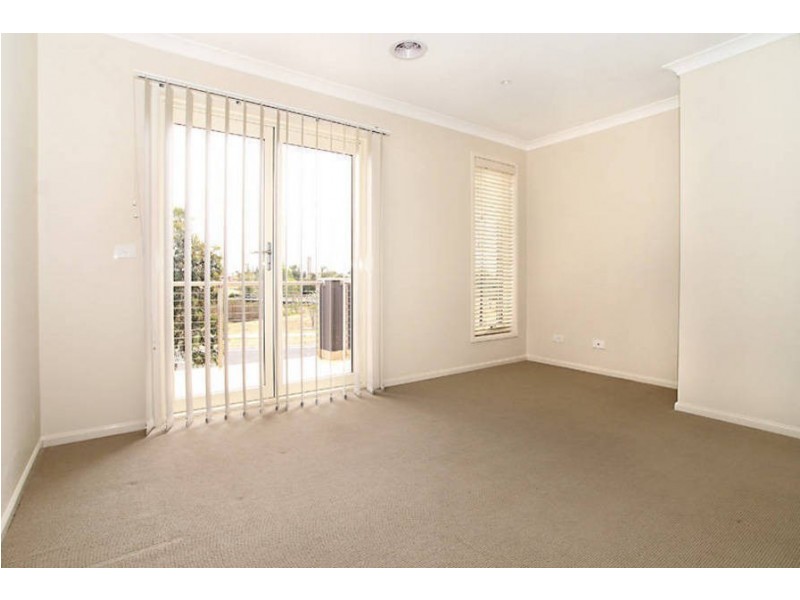 23 Waterside Drive, Burnside VIC 3023