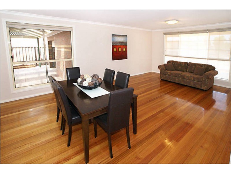 10 Chelsea Ct, Burnside Heights VIC 3023