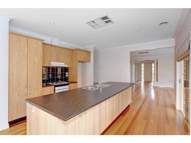 72 Spring Lake Ave, Caroline Springs VIC 3023