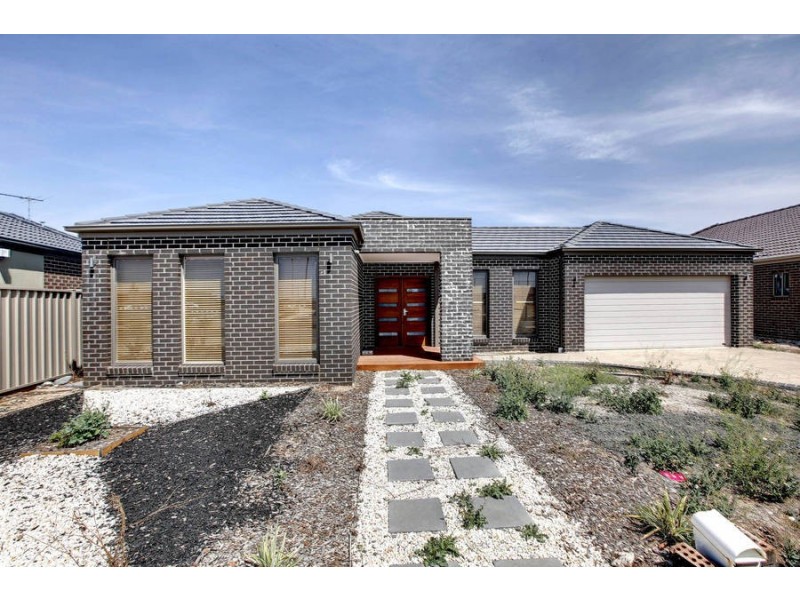 55 Lancefield Green, Caroline Springs VIC 3023