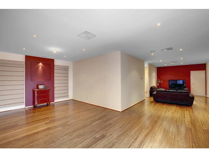 55 Lancefield Green, Caroline Springs VIC 3023