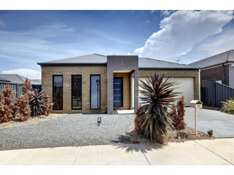 22 Counihan Ave, Caroline Springs VIC 3023