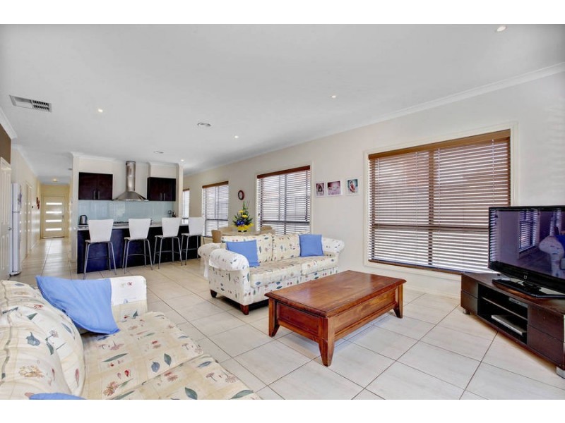 22 Counihan Ave, Caroline Springs VIC 3023