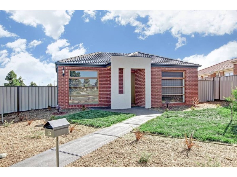 13 Bungaree Trk, Burnside Heights VIC 3023