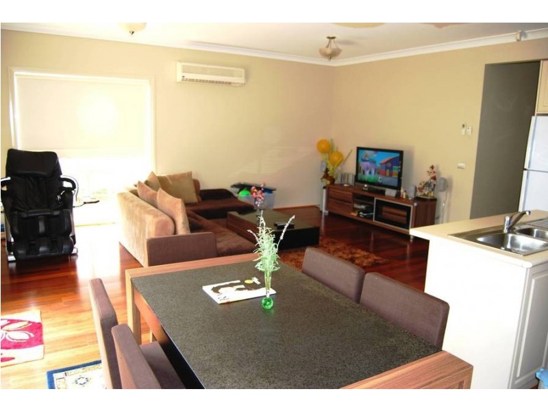 13 Barlow Cl, Caroline Springs VIC 3023