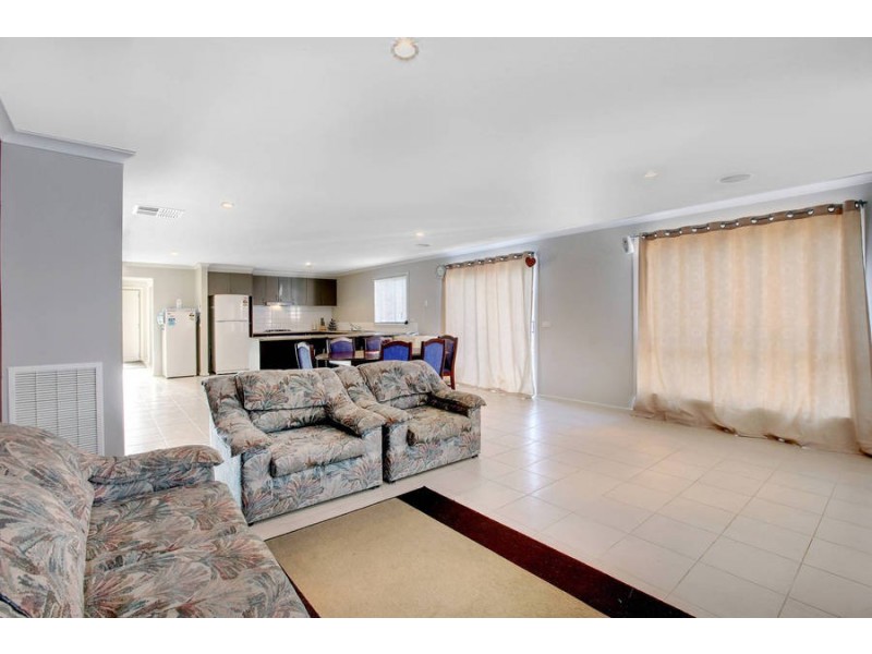 3 Cunningham Chase, Burnside Heights VIC 3023