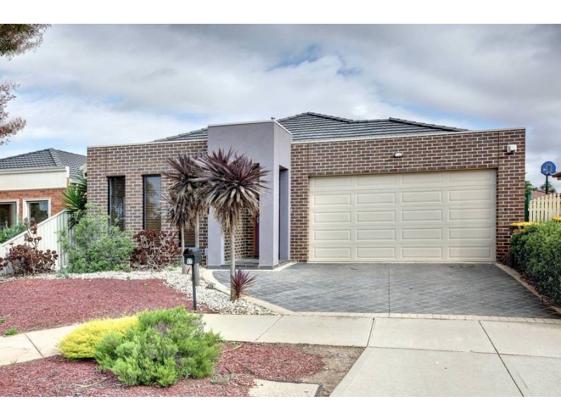 41 The Parkway, Caroline Springs VIC 3023