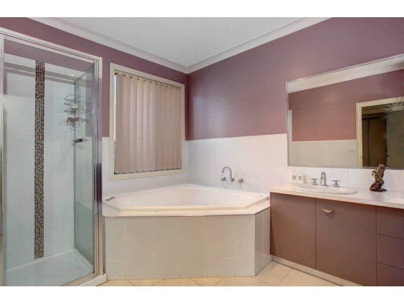 41 The Parkway, Caroline Springs VIC 3023