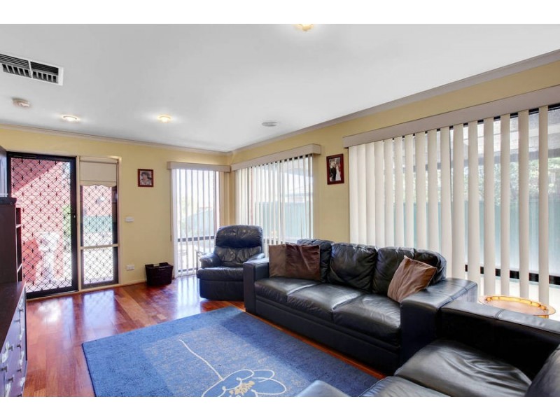 3 Charlesworth Crescent, Burnside VIC 3023