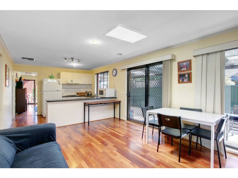3 Charlesworth Crescent, Burnside VIC 3023