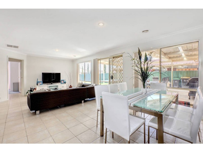 1 Tatiana Place, Burnside VIC 3023