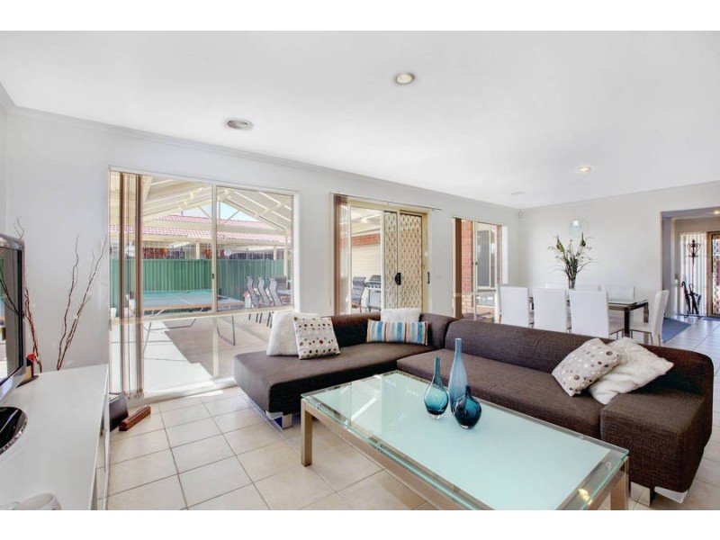1 Tatiana Place, Burnside VIC 3023