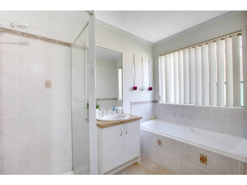 1 Tatiana Place, Burnside VIC 3023