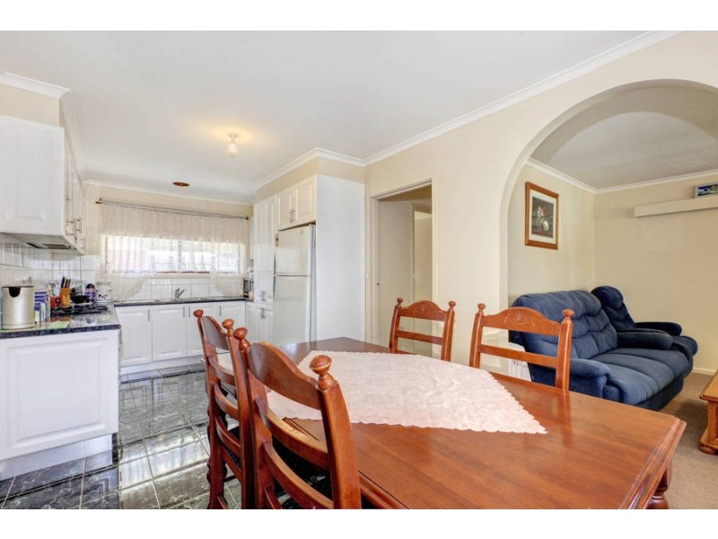 34 Newbury Street, Deer Park VIC 3023