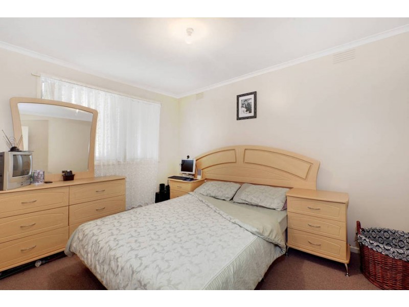 34 Newbury Street, Deer Park VIC 3023