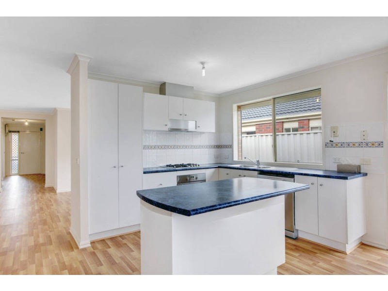 7 Wyperfield Circuit, Caroline Springs VIC 3023