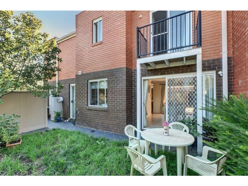 7/30 The Parkway, Caroline Springs VIC 3023