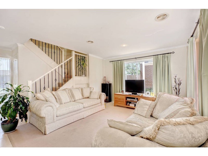 7/30 The Parkway, Caroline Springs VIC 3023