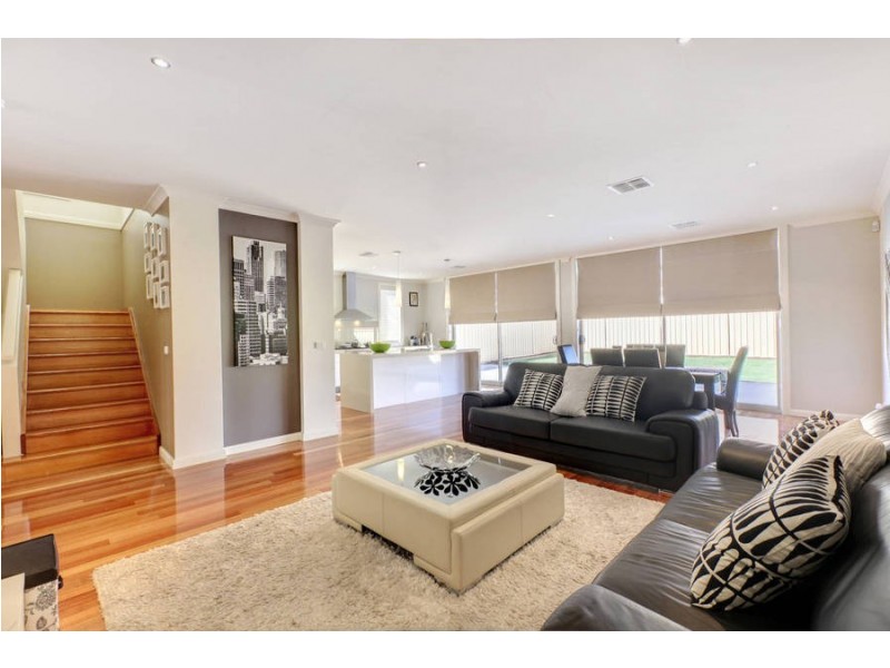 23 Broadway, Caroline Springs VIC 3023