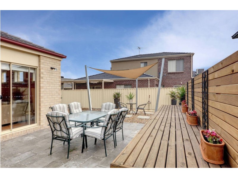 7 Carmody Drive, Cairnlea VIC 3023