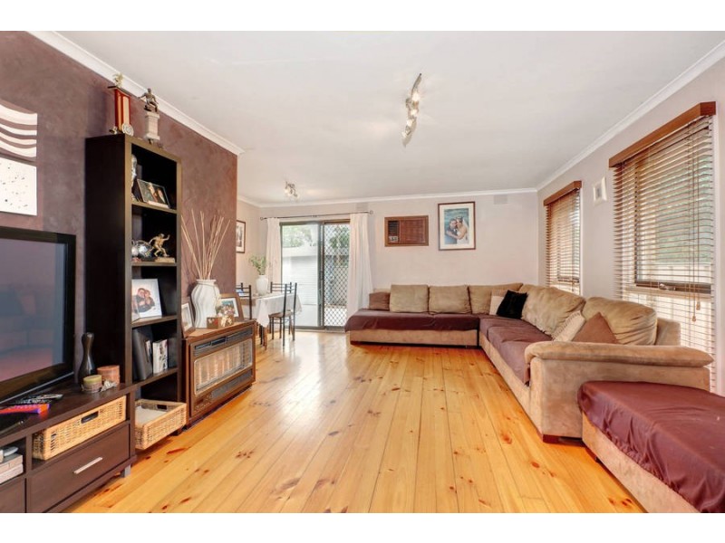 8 Allandale Drive, Deer Park VIC 3023