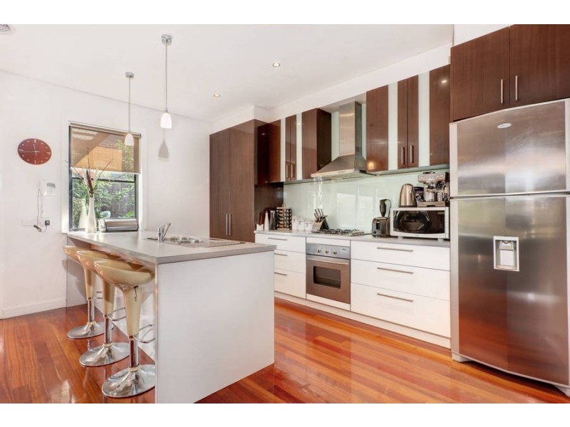 3 Gill Place, Caroline Springs VIC 3023