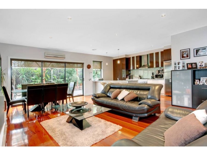 3 Gill Place, Caroline Springs VIC 3023